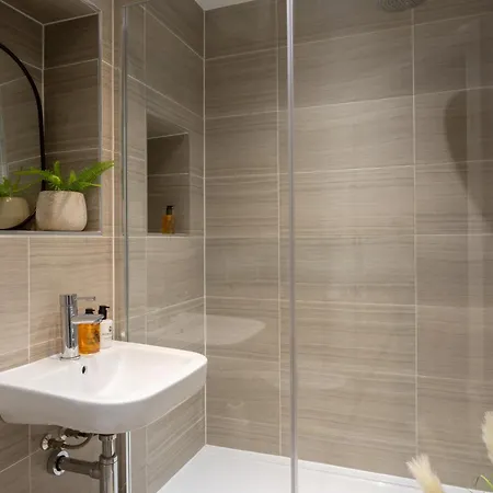 Apartment London Mews, Modern - Sleeps 4 *