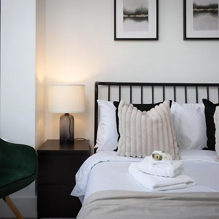 Apartment London Mews, Modern - Sleeps 4
