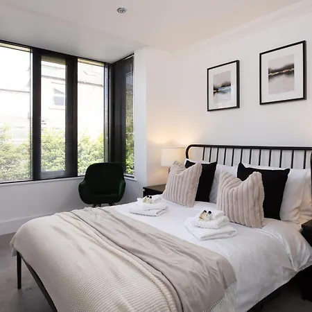 London Mews, Modern - Sleeps 4