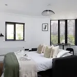 London Mews, Modern - Sleeps 4 아파트